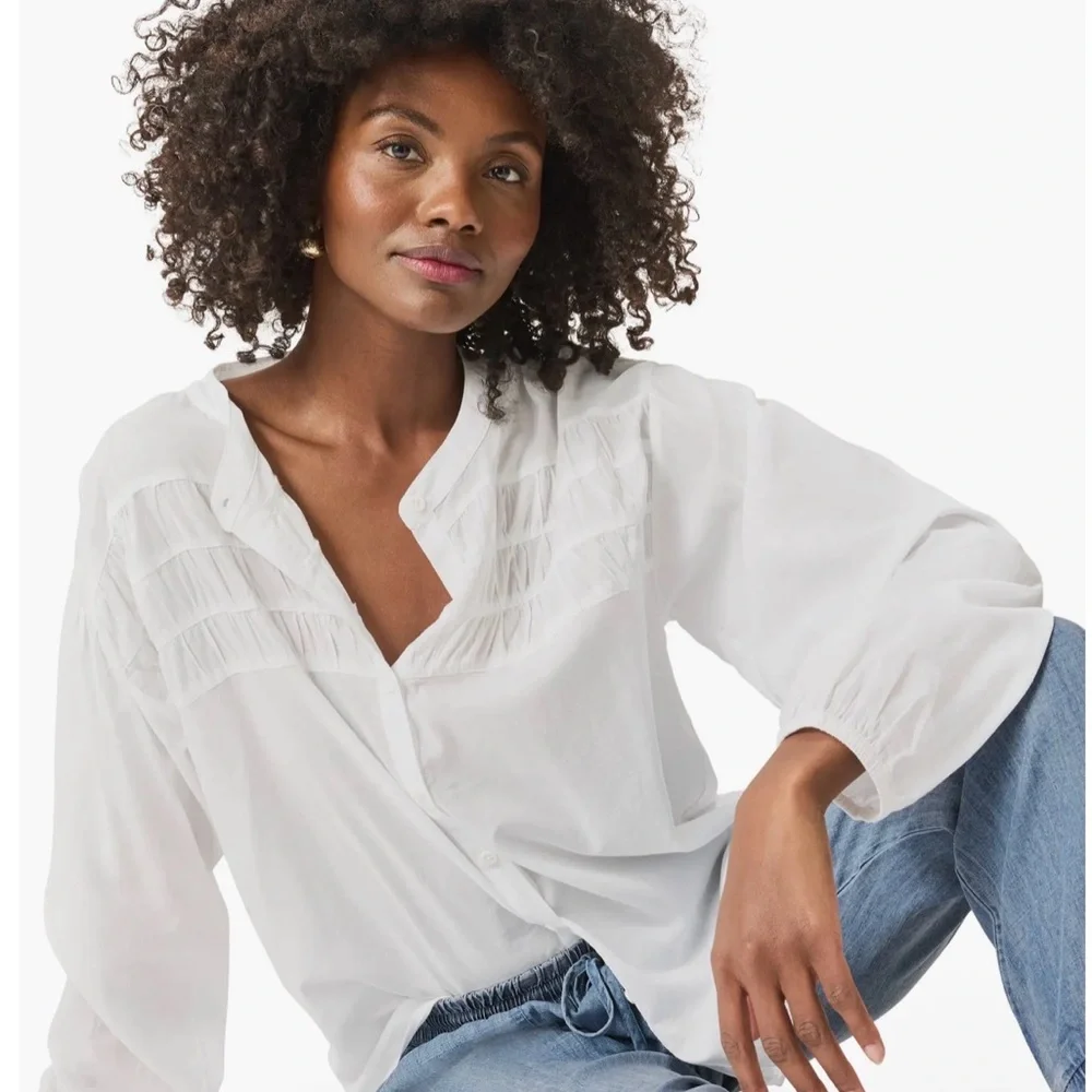 Splendid Collection Button-Up Ruffle Blouse R13A